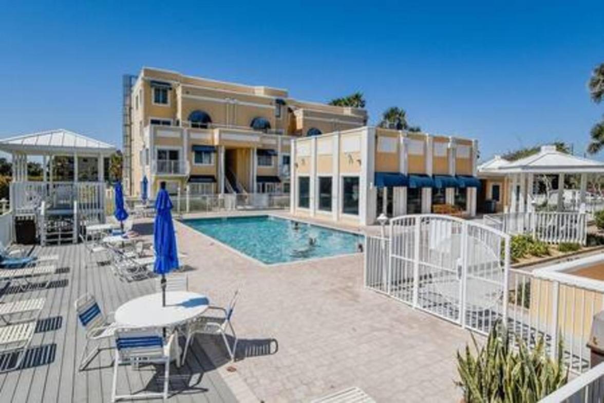 Atrium Condo Direct Oceanview - Sleeps 4 202 Cape Canaveral Exterior photo